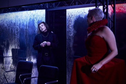 Минута отдыха Гамлет в стеклянном аду: датский принц эпохи корпораций и digital-ноара Культура Минута отдыха Гамлет в стеклянном аду: датский принц эпохи корпораций и digital-ноара Культура