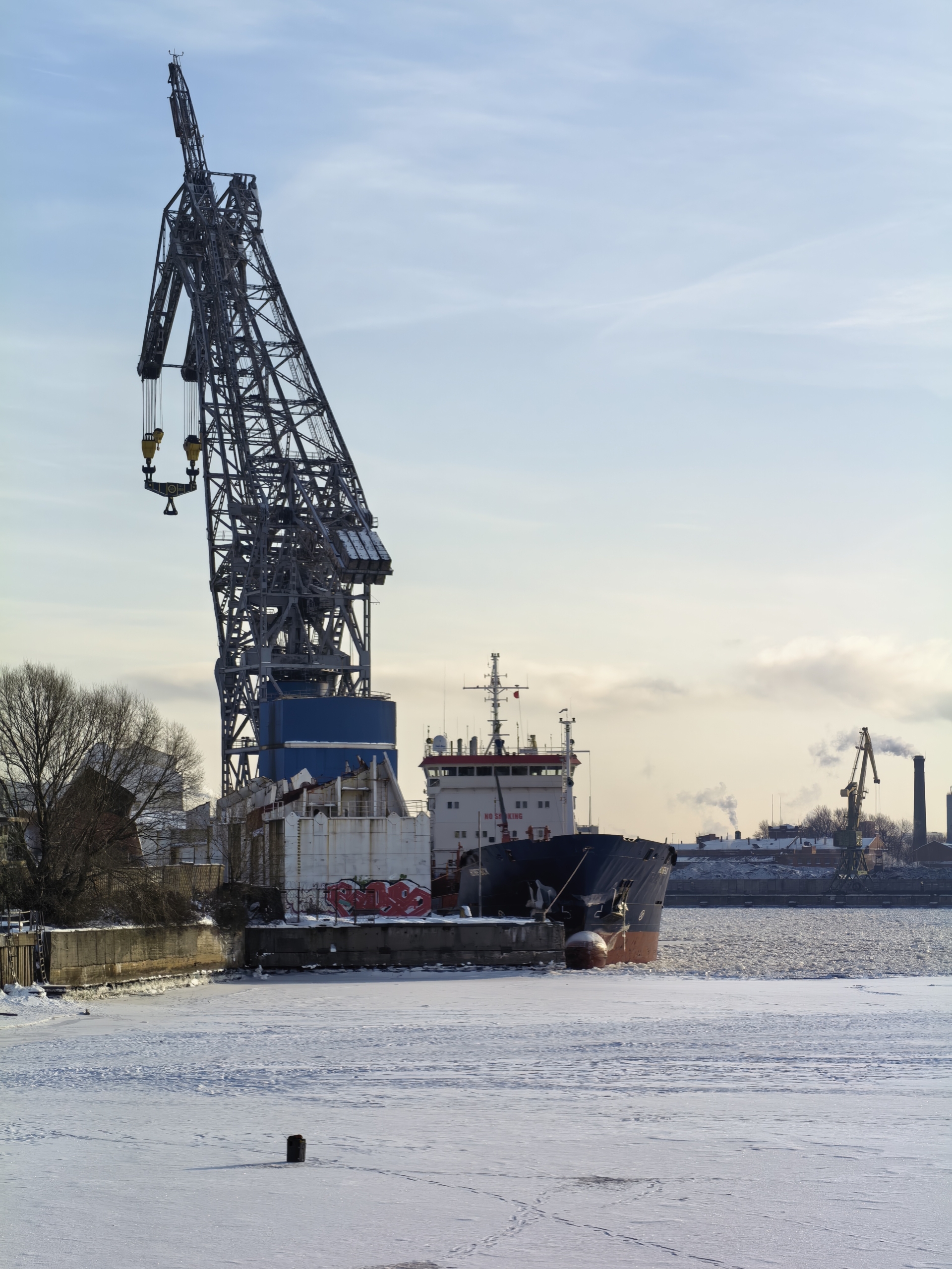 Обзор Huawei Mate X7 — компактного и надёжного складного смартфона Обзор Huawei Mate X7 — компактного и надёжного складного смартфона