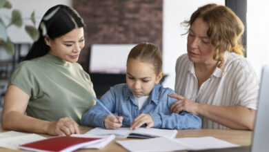 Минута отдыха Классный руководитель уволился в середине учебного года. Что делать родителям? Дети 