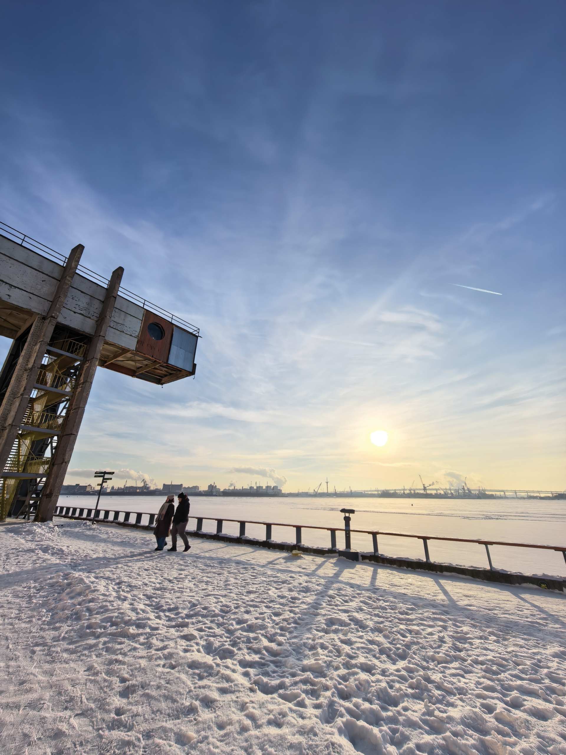 Обзор Huawei Mate X7 — компактного и надёжного складного смартфона Обзор Huawei Mate X7 — компактного и надёжного складного смартфона