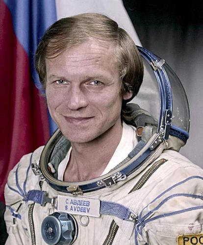 Минута отдыха Космонавт Сергей Авдеев: Мы должны выходить живыми из любой сложной ситуации История 