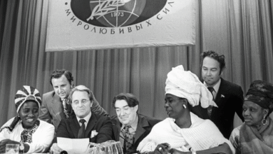 Минута отдыха Советский фонд мира: народная дипломатия во имя мира и интересов Родины История 