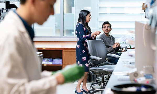 Минута отдыха Школьница в 13 лет чистила аквариумы в лаборатории, а в 16 написала первое научное исследование Дети 