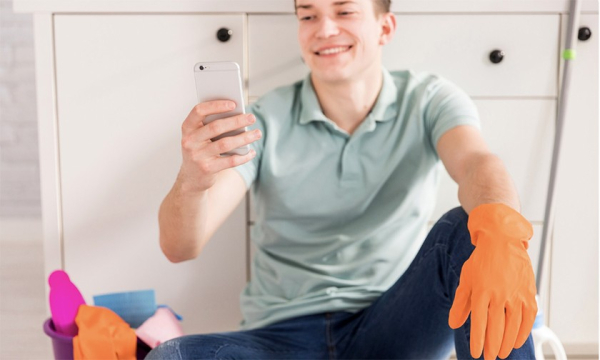 Минута отдыха «Моя 15-летняя дочь ничего не умеет — даже помыть пол». Как я приучала подросших детей к домашним обязанностям Дети 