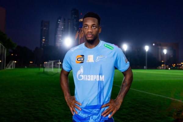 Минута отдыха «Зенит» и ЦСКА мощно обновились. «Спартак» стал не похож сам на себя Спорт Минута отдыха «Зенит» и ЦСКА мощно обновились. «Спартак» стал не похож сам на себя Спорт