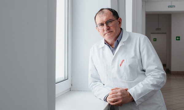 Минута отдыха Среди его учеников — 50 призеров и победителей Всероса. Учитель химии Сергей Яшкин Дети Минута отдыха Среди его учеников — 50 призеров и победителей Всероса. Учитель химии Сергей Яшкин Дети