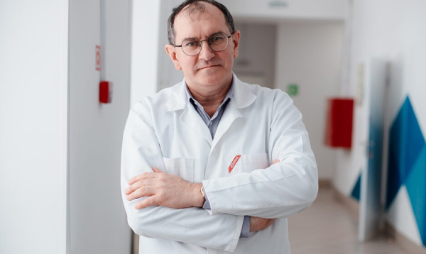 Минута отдыха Среди его учеников — 50 призеров и победителей Всероса. Учитель химии Сергей Яшкин Дети Минута отдыха Среди его учеников — 50 призеров и победителей Всероса. Учитель химии Сергей Яшкин Дети