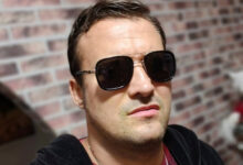 Минута отдыха Словацкий боец MMA укусил соперника за ухо и спровоцировал массовую драку на турнире в Чехии Спорт 