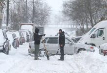 Минута отдыха Россиянам предложили помогать службам ЖКХ убирать снег Соцпакет 