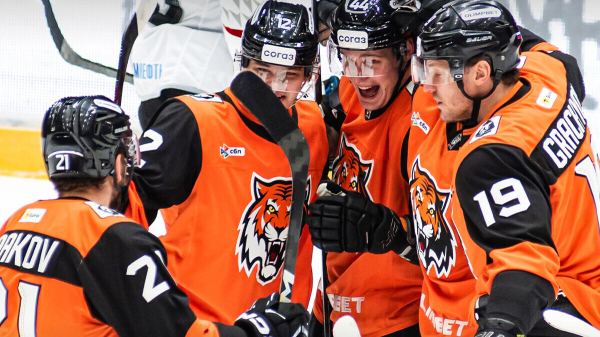 Минута отдыха «Амур» по буллитам обыграл «Барыс» в матче КХЛ Спорт Минута отдыха «Амур» по буллитам обыграл «Барыс» в матче КХЛ Спорт