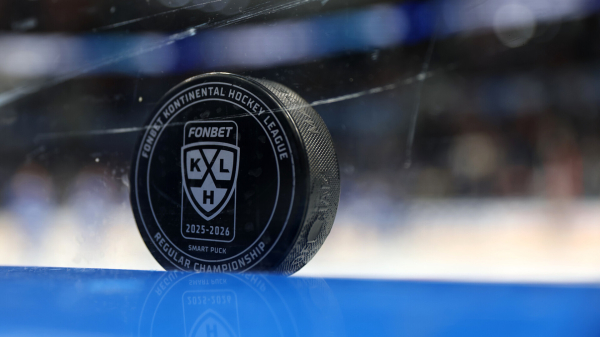 Минута отдыха Матч КХЛ «Сочи» — «Торпедо» остановлен из‑за авиационной опасности Спорт Минута отдыха Матч КХЛ «Сочи» — «Торпедо» остановлен из‑за авиационной опасности Спорт