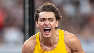 Минута отдыха Арман Дюплантис в 15‑й раз обновил мировой рекорд в прыжках с шестом Спорт 