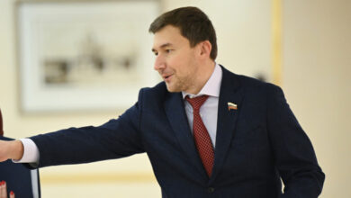 Минута отдыха «Сломить меня не получится». Российскому чемпиону вернули флаг… всего на два дня Спорт 