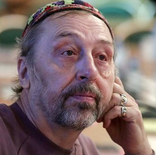 Минута отдыха Один из самых известных и признанных в мире современных российских драматургов Николай Коляда умер в 68 лет Культура 