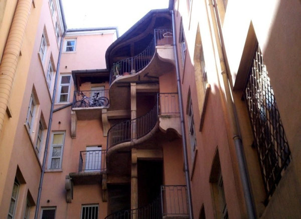 Минута отдыха Тайные шёлковые лабиринты, спасшие Лион в древности и ставшие изюминкой современности Интересное 