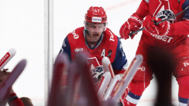 Минута отдыха Крутейший камбэк «Локомотива» в плей-офф КХЛ. «Спартак» потрепал нервы чемпиону Спорт Минута отдыха Крутейший камбэк «Локомотива» в плей-офф КХЛ. «Спартак» потрепал нервы чемпиону Спорт