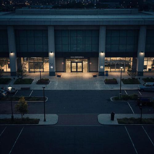 Минута отдыха Каждый десятый торговый центр в России доживает последние дни Общество 