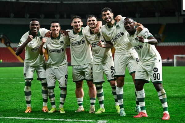 Минута отдыха «Зенит» обойдет «Краснодар» на финише? Судьба чемпионства решится в Москве Спорт Минута отдыха «Зенит» обойдет «Краснодар» на финише? Судьба чемпионства решится в Москве Спорт