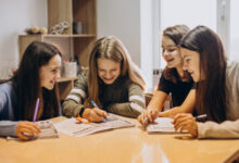 Минута отдыха В 10-м классе можно не выбирать профиль. Что ждет старшеклассников в 2027 году Дети 