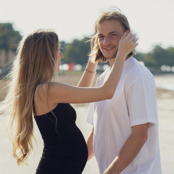 Минута отдыха Звезда фигурного катания родила от футболиста сборной России. Снова! Спорт 