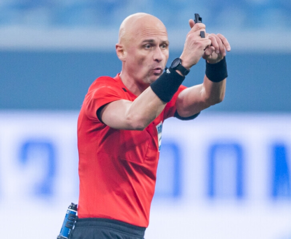 Минута отдыха Футболисту «Зенита» отменили красную карточку. Решению КДК можно только поаплодировать Спорт 