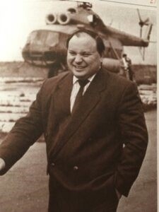 Минута отдыха «Если бы Гайдара не было, его стоило бы придумать»… К 70-летию со дня рождения Е.Т. Гайдара История 