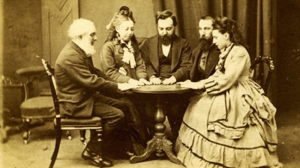 Минута отдыха Доска Уиджи: как патент на игрушку открыл путь к всенародной любви Интересное 