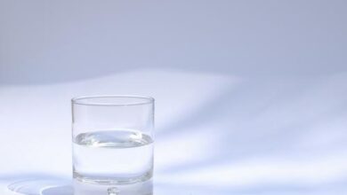 Минута отдыха Роспотребнадзор: пожилым в жару лучше выпивать по стакану воды каждые 1,5 часа Общество 