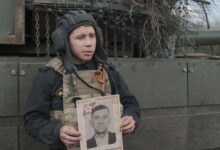 Минута отдыха «Бессмертный полк» на броне: танкисты «Центра» встретили День Победы на Т-80 и Т-90 Армия 
