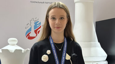 Минута отдыха Какая смелая девочка! Россиянка отпраздновала победу на чемпионате мира с флагом на плечах Спорт 