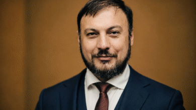 Минута отдыха Наследники Лавленцева: кто контролирует финансовые потоки крупнейших федеральных строек после ухода осужденного за мошенничество и растрату на 3,3 миллиардов топ-менеджера Общество 
