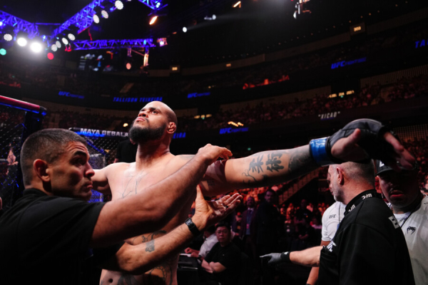 Минута отдыха Россиянин вырубил дерзкого бразильца на UFC! Справился за 39 секунд Спорт 