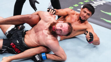 Минута отдыха Пуляев вышел на бой на турнире UFC в Баку с флагом РФ под песню «Матушка» под свист и уханье толпы Спорт Минута отдыха Пуляев вышел на бой на турнире UFC в Баку с флагом РФ под песню «Матушка» под свист и уханье толпы Спорт