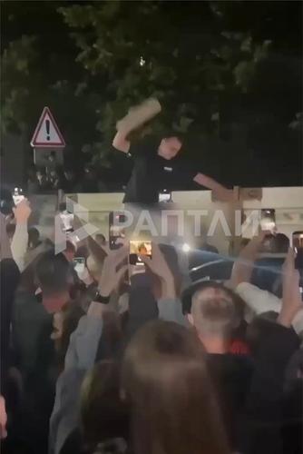 Минута отдыха Во Львове бунт местных жителей против беспредела ТЦК власти разгоняли стрельбой Политика 